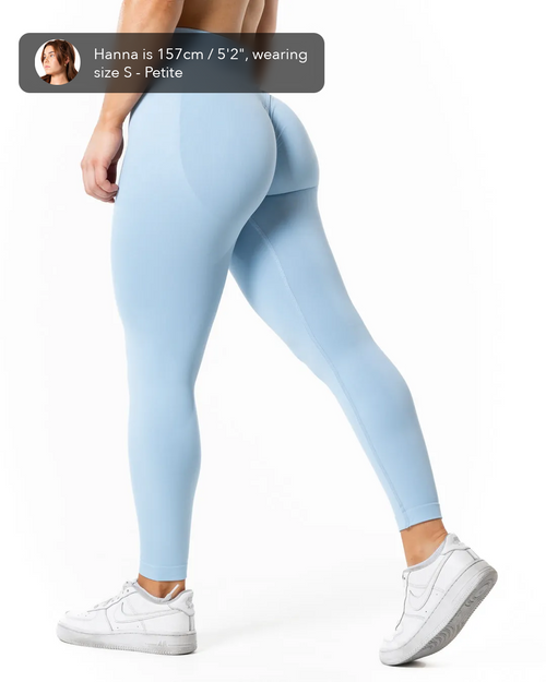 Aura Seamless Scrunch Tights - Light Blue