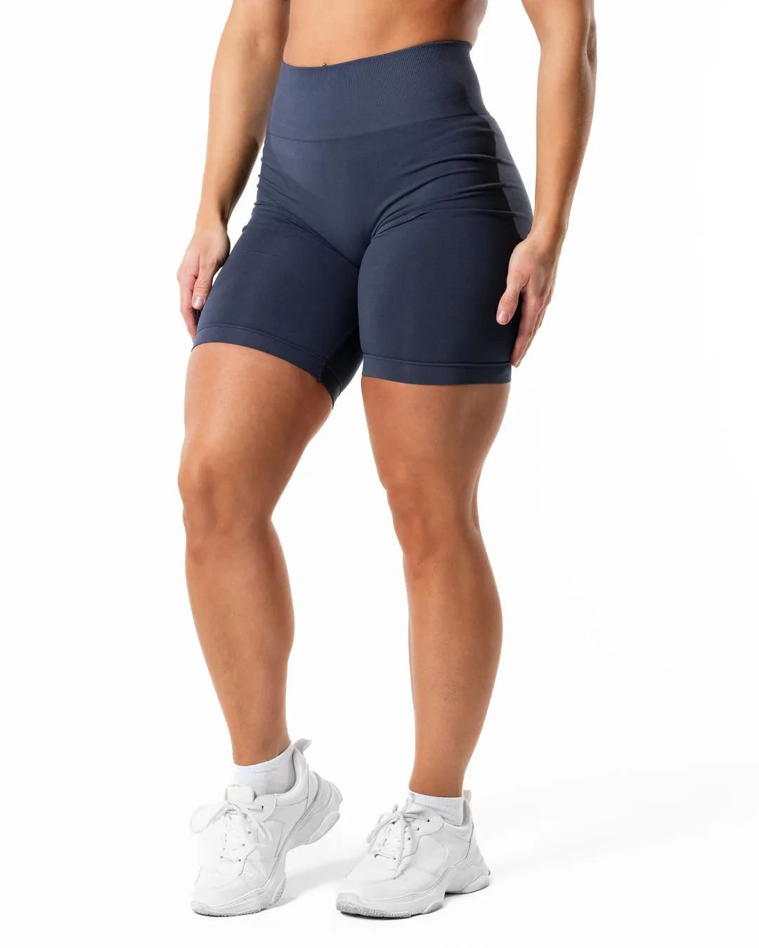 Prime Scrunch Shorts 7.5" - Dusty Blue