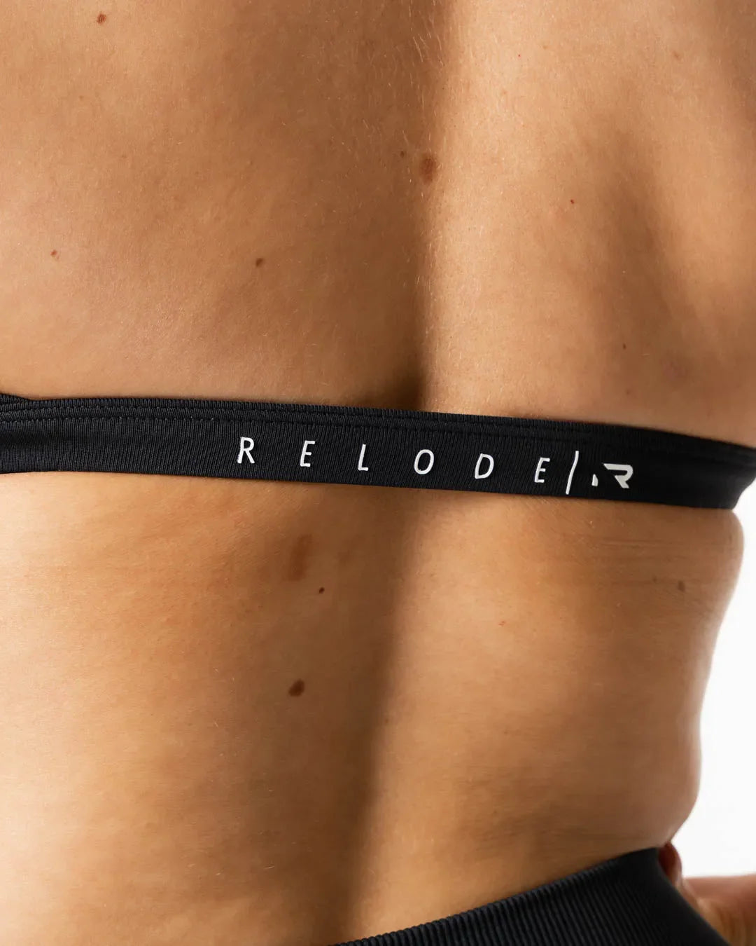 Hybrid Seamless Halterneck Sports Bra - Jet Black