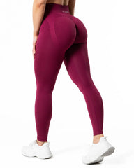 Hybrid Seamless Leggings · Red Plum