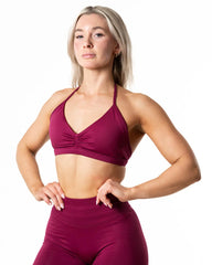 Hybrid Seamless Halterneck Sports Bra · Red Plum