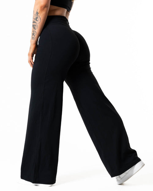 Clean Straight Leggings - Black