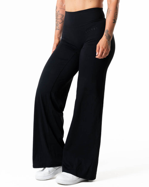 Clean Straight Leggings - Black
