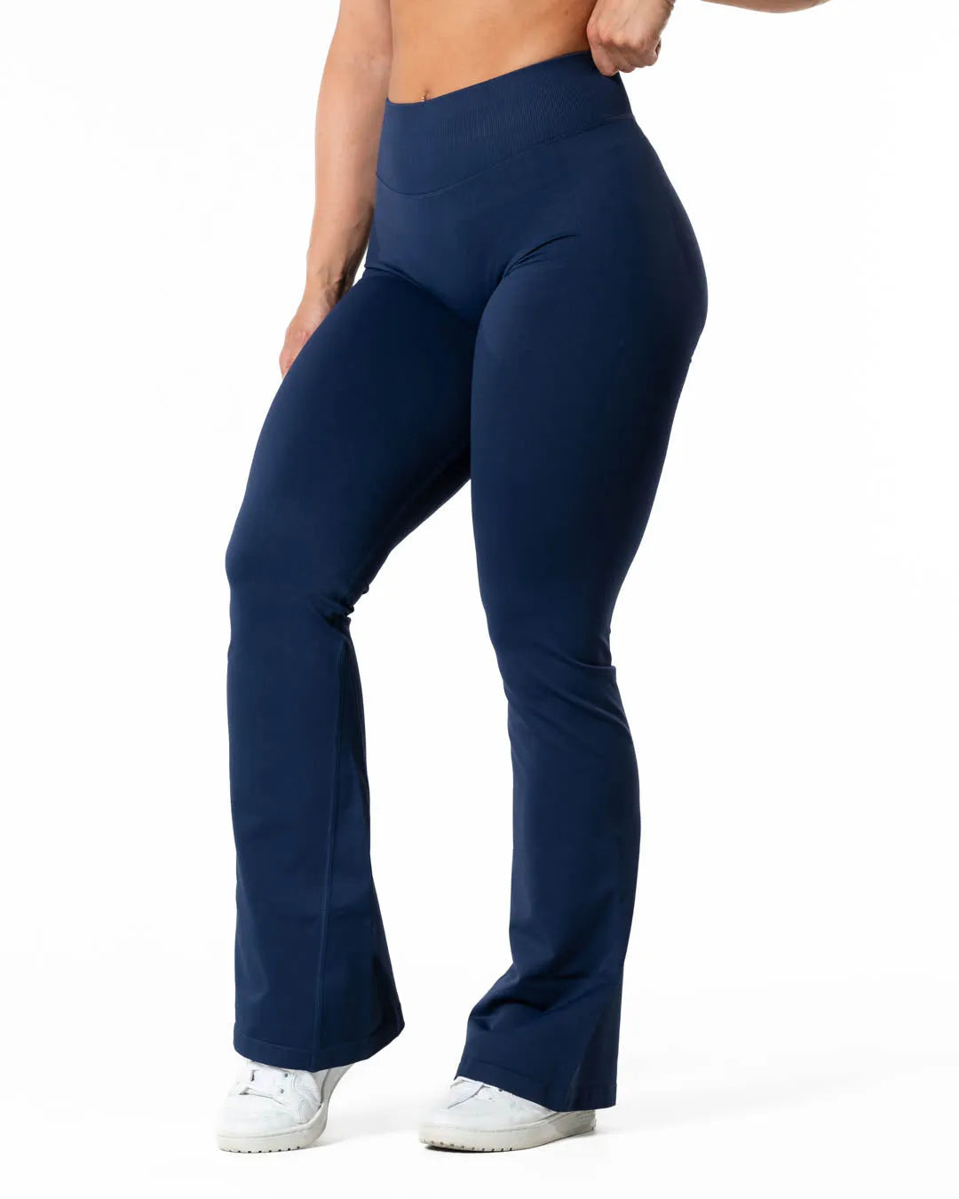 Aura Seamless Scrunch Flared leggings - Midnight Blue