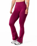 Hybrid Seamless Scrunch Flared Leggings - Red Plum