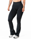 Hybrid Seamless Scrunch Flared Leggings - Jet Black