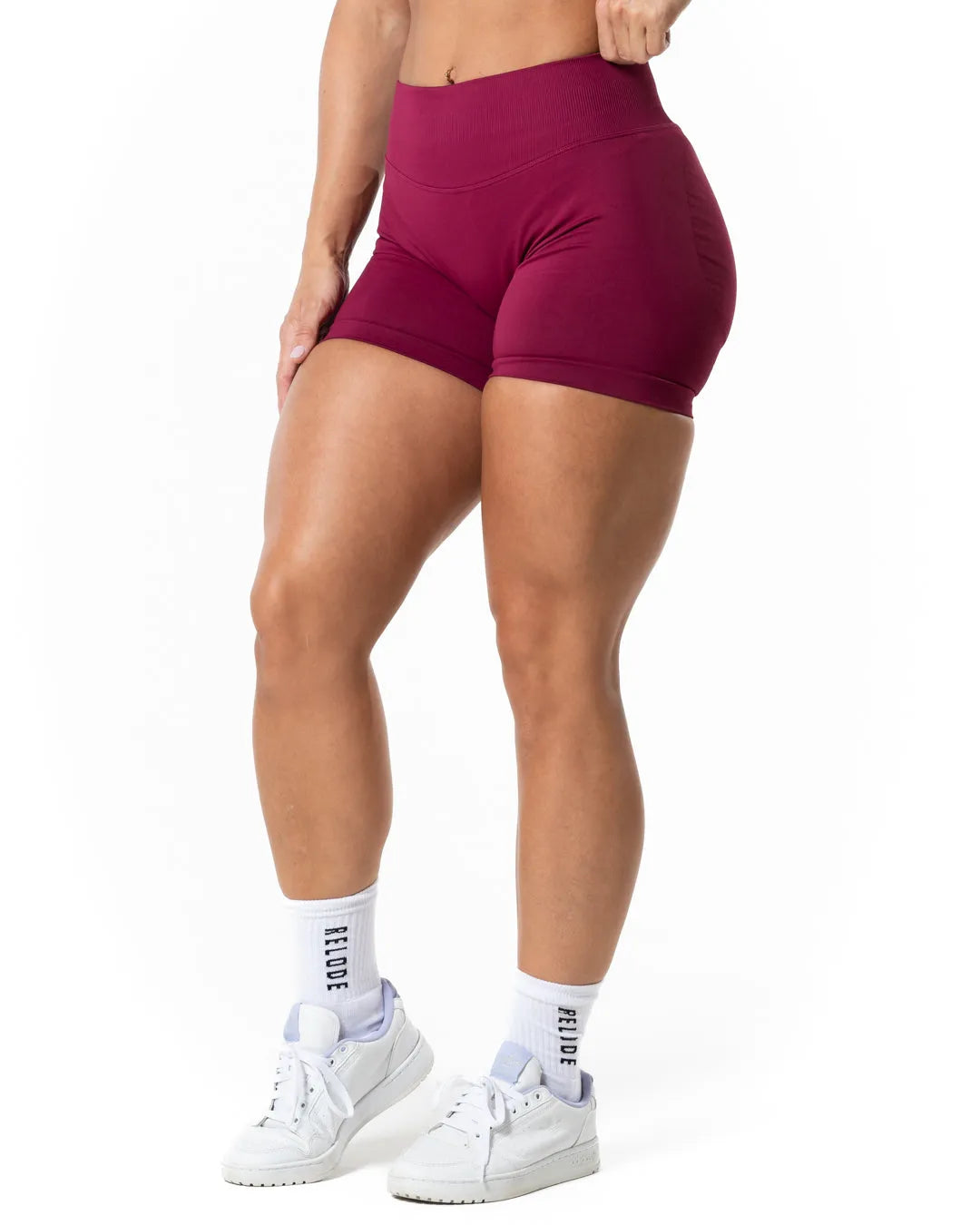Aura Seamless Scrunch Shorts - Cherry