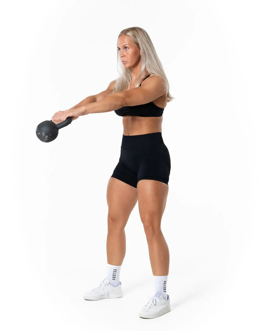 Aura Seamless Scrunch Shorts - Black